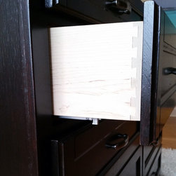 Walk-in Closet Island - Dressers