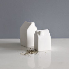 Contemporary Salt And Pepper Shakers And Mills by West Elm