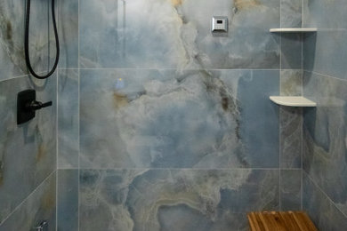 Bathroom - bathroom idea in Minneapolis