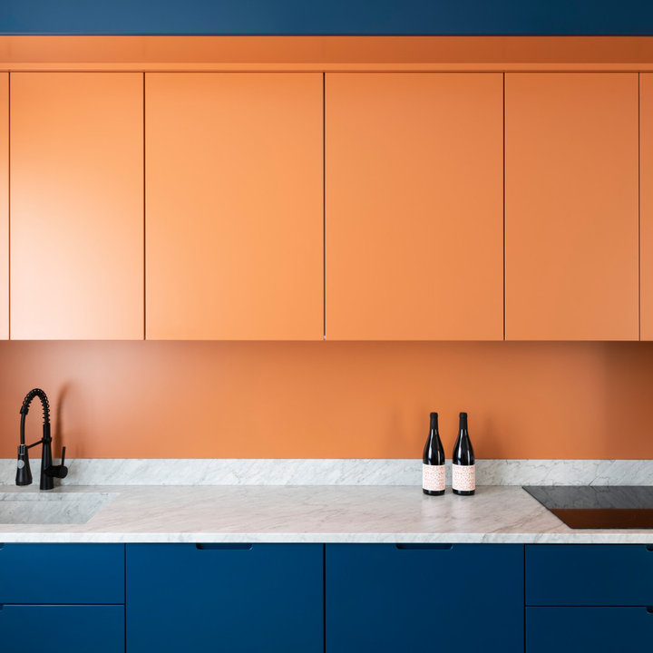 75 Beautiful Blue Kitchen with Orange Splashback Ideas and Designs ...