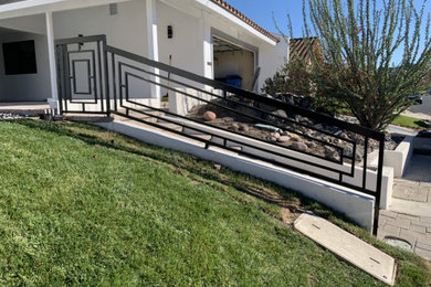 Exterior home idea in Orange County