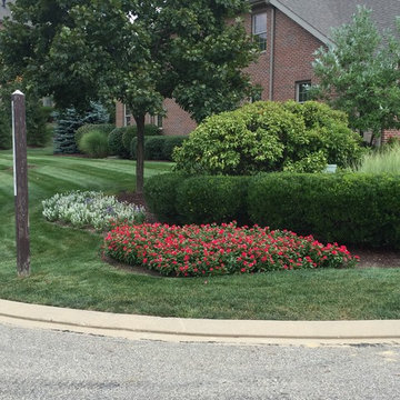 Vinca Seasonal Flower Installation