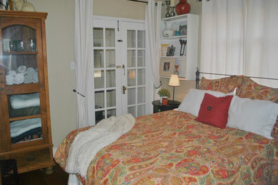 Example of a classic home design design in Phoenix