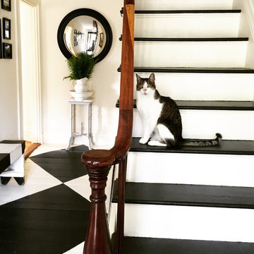 Black & White Entryway