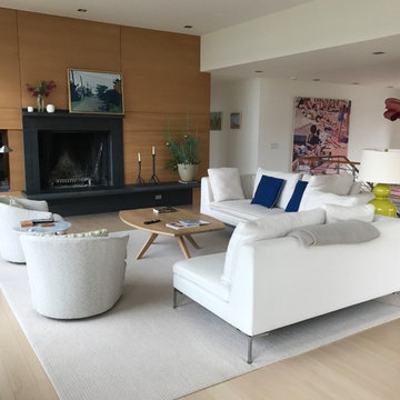 Neutral floors give this home a bright and elegant sophistication.