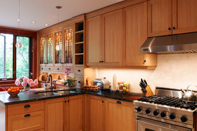 Elegant kitchen photo in Toronto