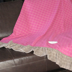 Throw Shiver Pink/Taupe - Throws