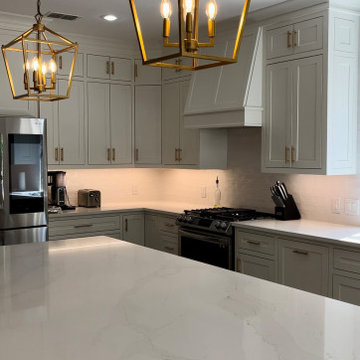 Modern Kitchen Remodel Done in New Pure White Cabinets