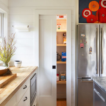 Kicked-Back Kitchen