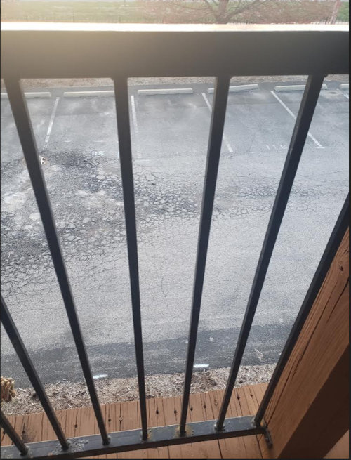 Help with platform feeder on a narrow railing