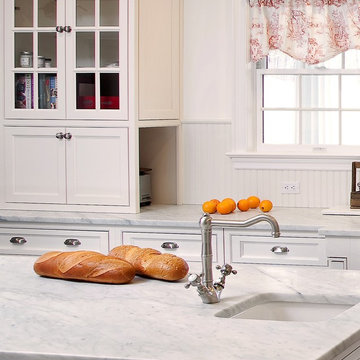 Transitional White Kitchen in NY