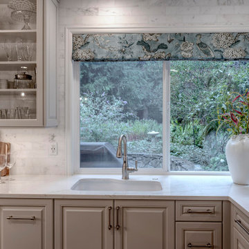 So"phish"ticated Kitchen and Familywashi