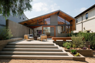 Patio photo in Los Angeles
