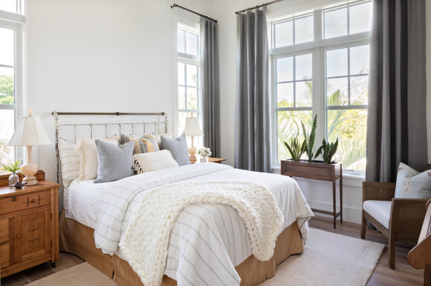 Beach Style Bedroom by Nautilus Homes