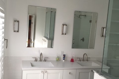 Inspiration for a contemporary bathroom remodel in Nashville