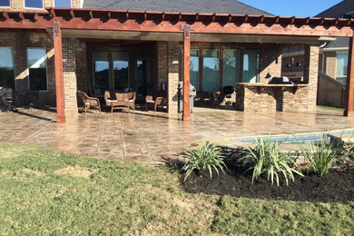 Rustic exterior home idea in Houston