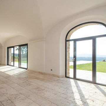 Casale la Rocca - Piscina, pavimenti e bagni in travertino Becagli Bocciardato