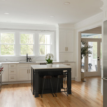 PEACHTREE CITY Clean and Modern Kitchen