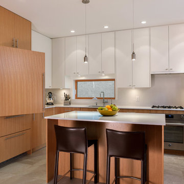 Modern Extended Family - Vancouver