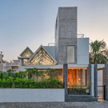 Ahmedabad Houzz: A Gabled House That Is Sculpturally Stunning