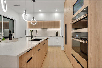 Minimalist kitchen photo in Vancouver
