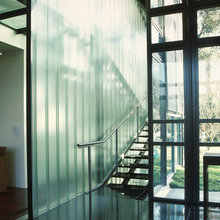 u glass
