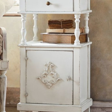 Antonia Nightstand