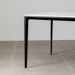 Minimalist Table &ndash; Innovation S - Calacatta Oro / Black - Dining Tables
