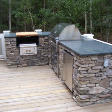 outdoor kitchen / pool