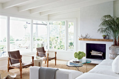 Minimalist living room photo in Orange County