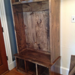 Rustic hall tree in Pine - Hall Trees