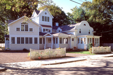 COASTAL COTTAGE