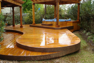 Island style deck photo in Austin
