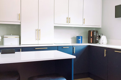 Inspiration for a contemporary kitchen in Surrey.