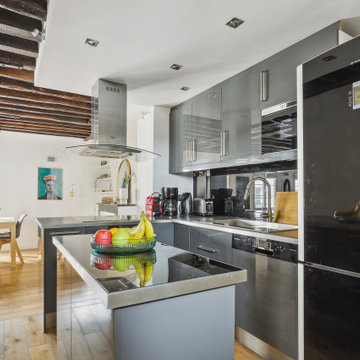 UpperKey Parisian Kitchens