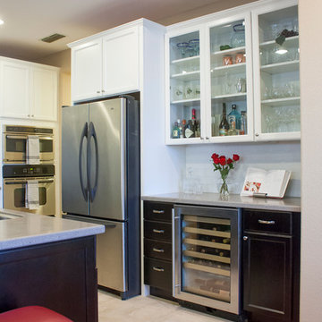 White and Chocolate Kitchen