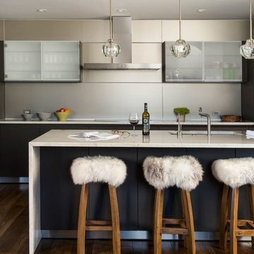 Warm Contemporary Ski Home