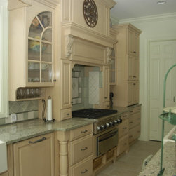 sheila - Kitchen Cabinetry