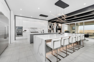 Kitchen - modern kitchen idea in Other