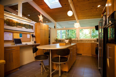 Home design - contemporary home design idea in Raleigh