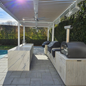 Open Aire Alfresco Competes Against The Elements Of Weather