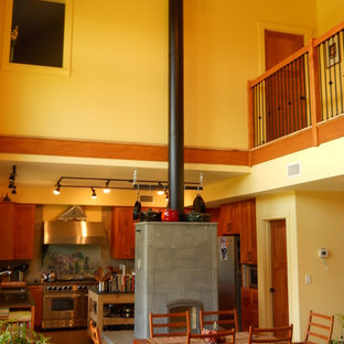 マンチェスターのLDKの画像 (標準型暖炉)