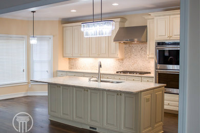 Inspiration for a timeless kitchen remodel in Atlanta
