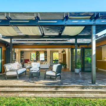 NanaWall Glass Walls Transform CA Home into Seamless Indoor-Outdoor Retreat