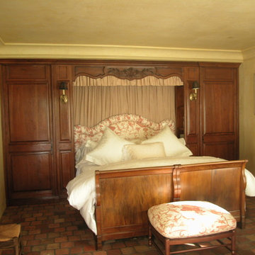 Wood carved bed