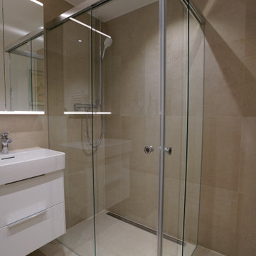 Aus einem Badezimmer wird ein Duschbad in München Bogenhausen