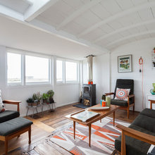 British Houzz: Life's a Beach in a Former Train Carriage