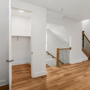 End Unit - Transitional Modern Luxury Rowhome Heritage Place Naperville, IL