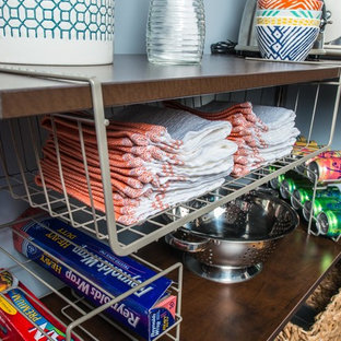 Inspiration for a victorian kitchen pantry in Cincinnati.