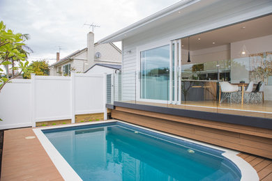 Inspiration for a modern pool in Auckland.